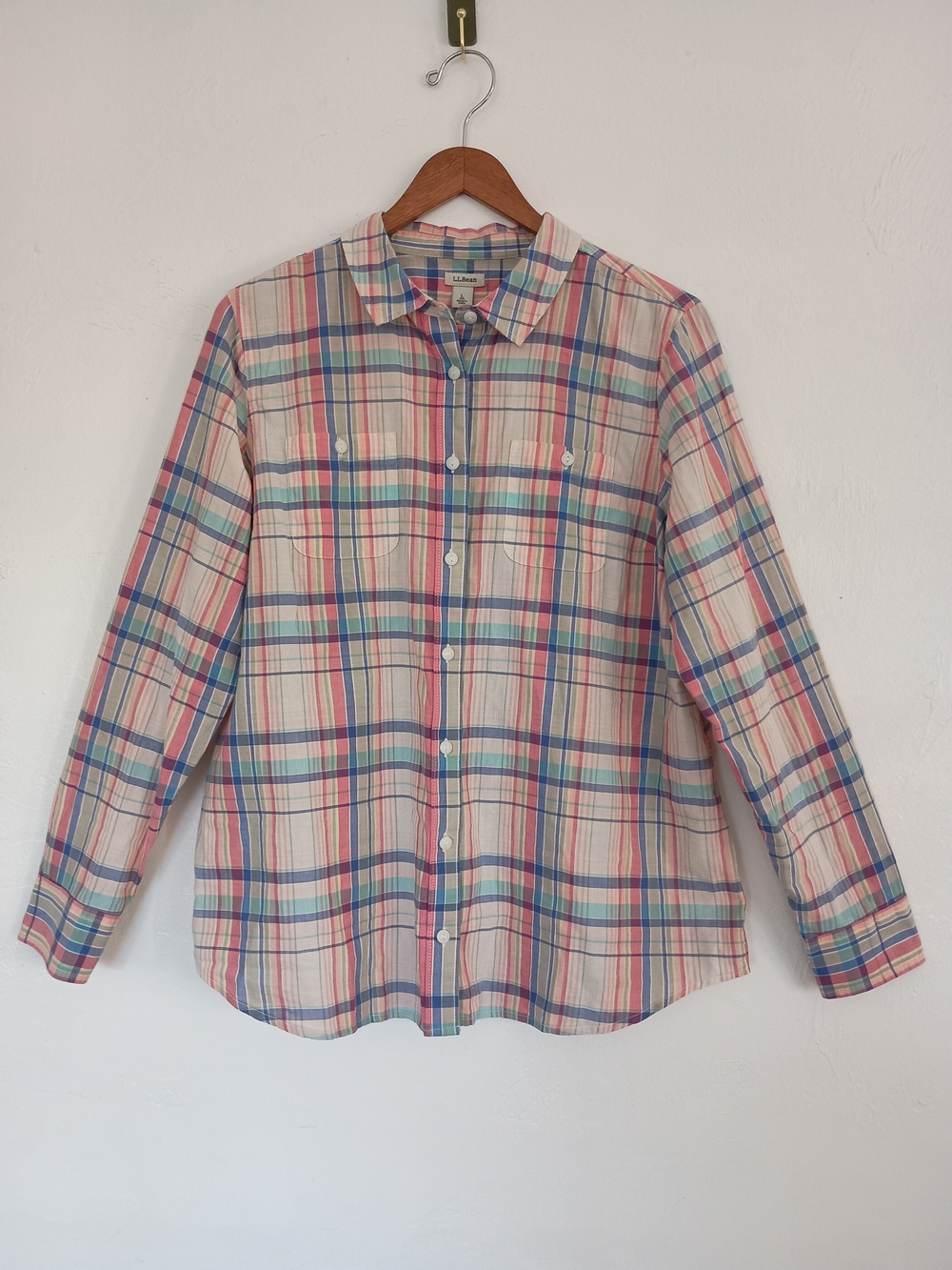L.L. Bean 100% Cotton Plaid Button-Down Roll Tab Shirt Cream Blue Pink Stripes